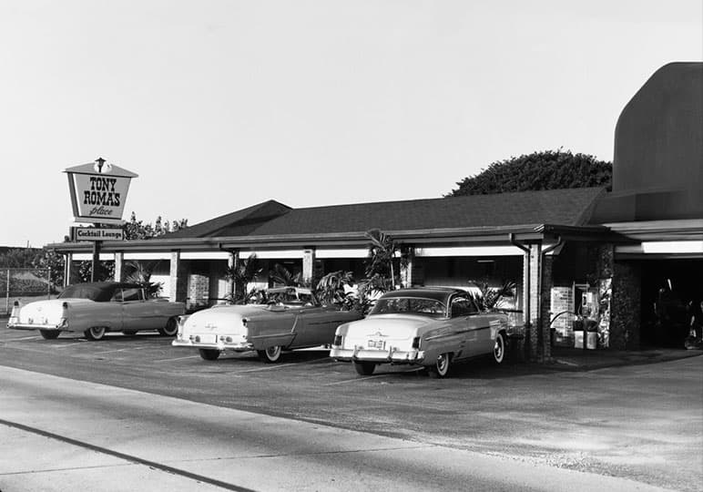 Tony Roma's first restaurant historic photo.